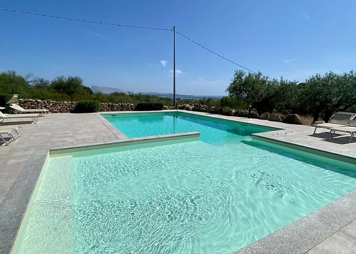 Agriturismo La Rocca Manna San Teodoro 